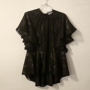 Sachin and Babi medium top, flutter sleeves, can be worn day/night, New, no tags